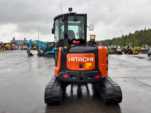 Hitachi ZX 55 U-6 / Engcon + Pliers, Grease, 3 Buckets kuva 5
