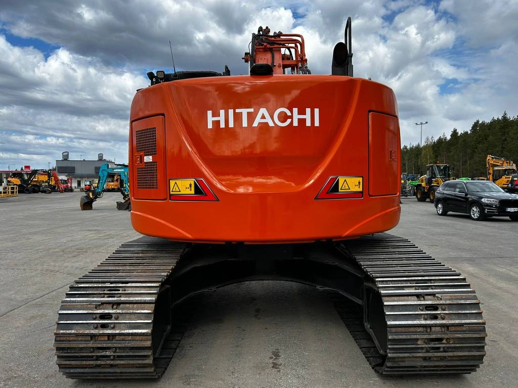 Hitachi ZX225USLC-7/ Rotátor, Topení, Mazací tuk, StageV kuva 9