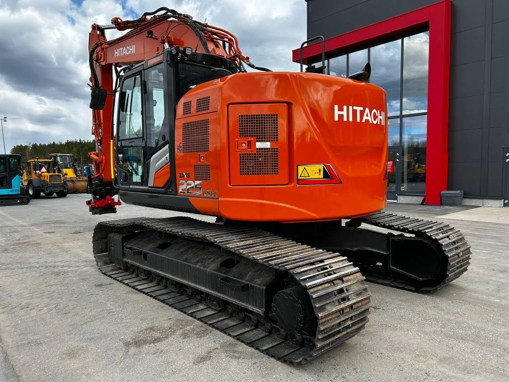 Hitachi ZX225USLC-7/ Rotátor, Topení, Mazací tuk, StageV kuva 10