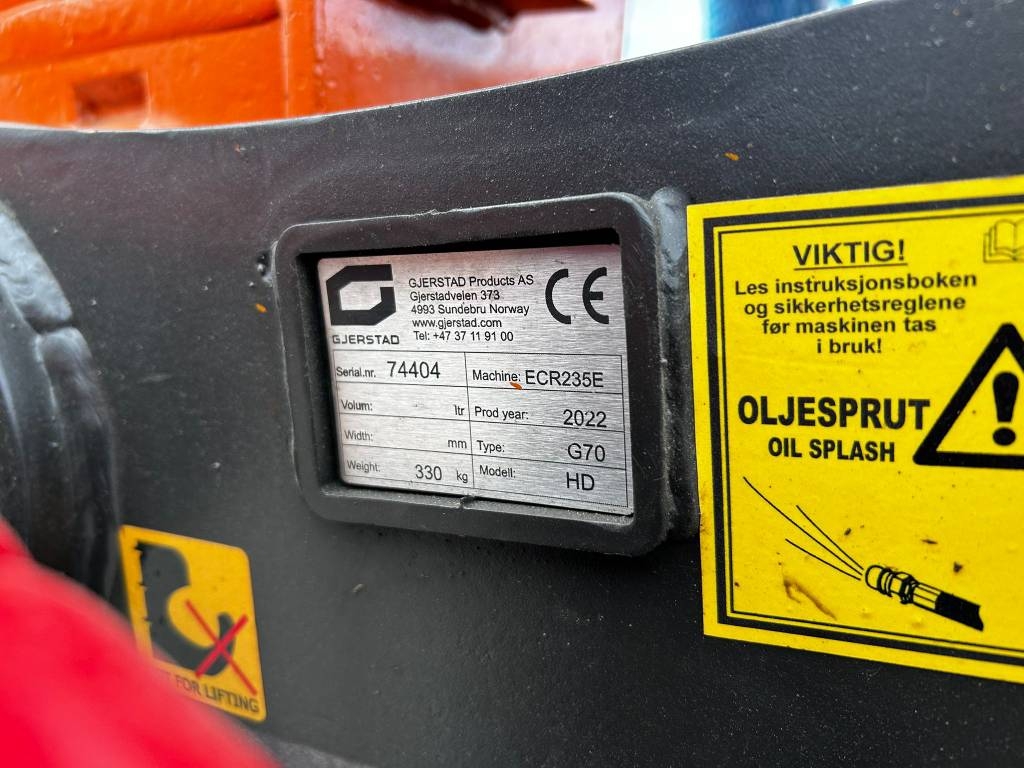 Hitachi ZX225USLC-7/ Rotátor, Topení, Mazací tuk, StageV kuva 20