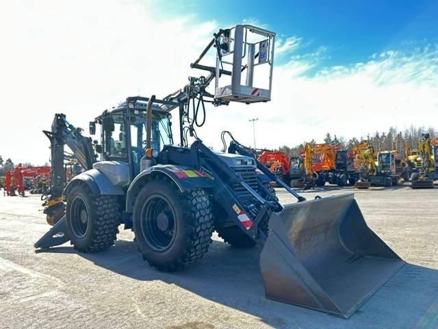 Lännen 8800 / Engcon Kronospylväsnostin Ym.. kuva 7