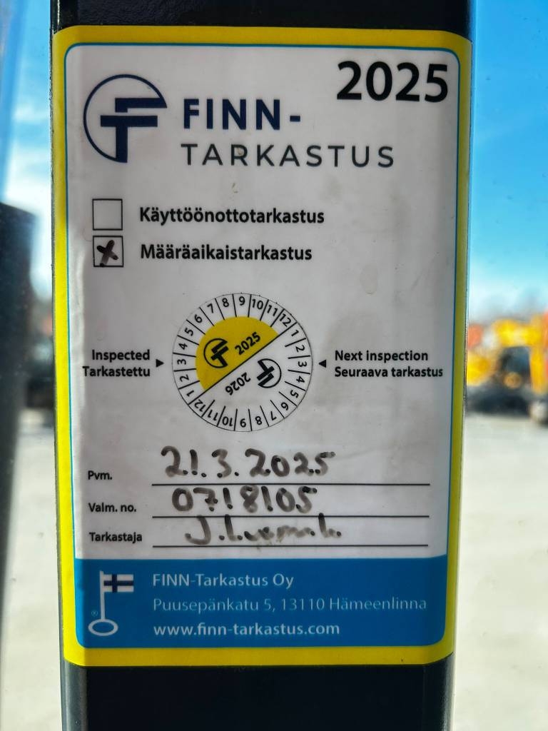 Lännen 8800 / Engcon Kronospylväsnostin Ym.. kuva 12
