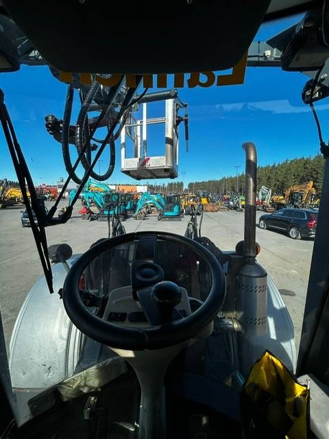 Lännen 8800 / Engcon Kronospylväsnostin Ym.. kuva 15
