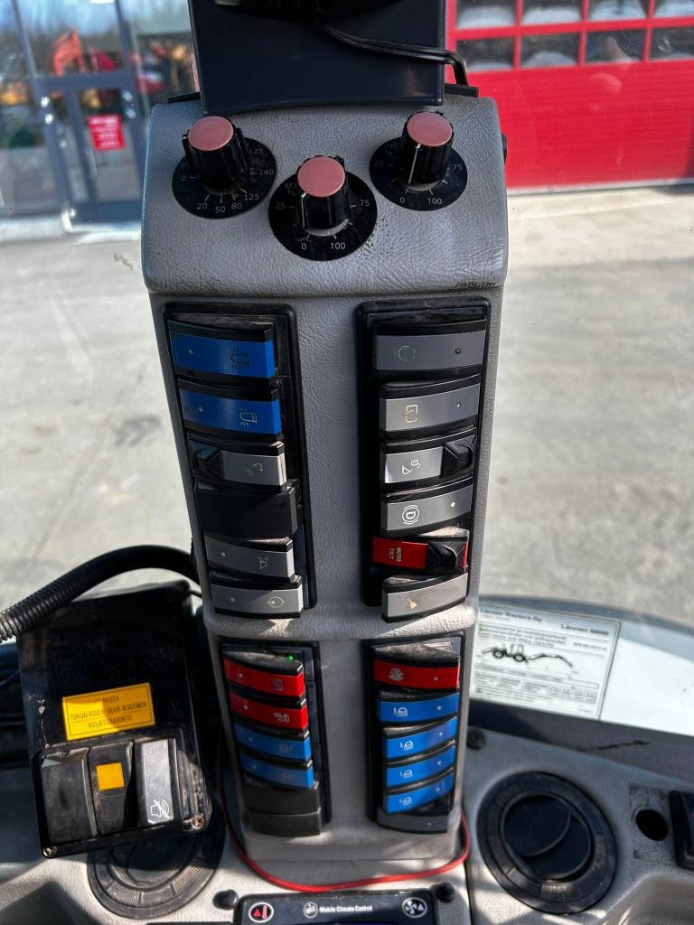 Lännen 8800 / Engcon Kronospylväsnostin Ym.. kuva 18