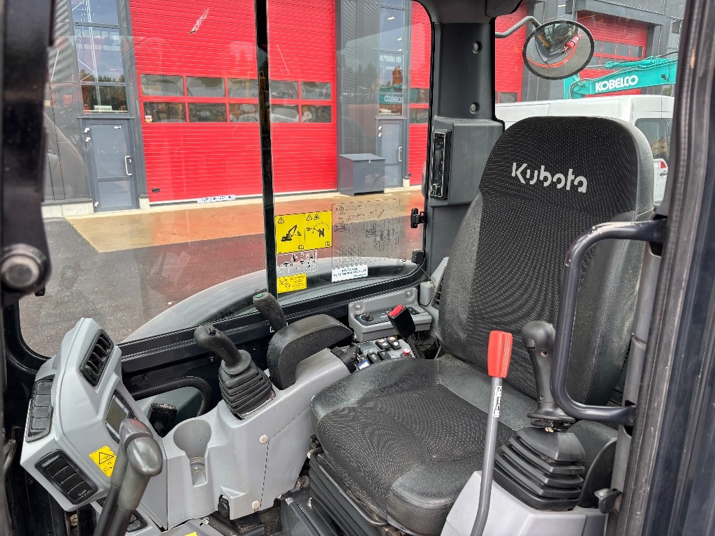 Kubota KX 057-4 / Pyörittäjä, 3 Kauhaa, Rasvari kuva 13