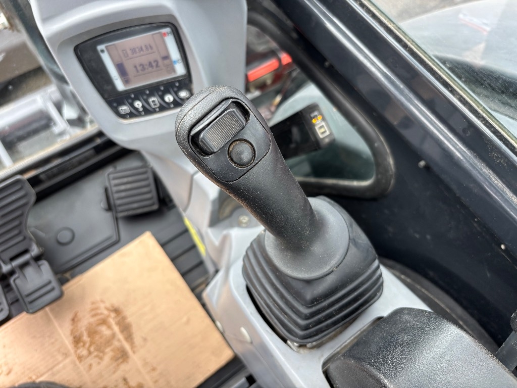 Kubota KX 057-4 / Pyörittäjä, 3 Kauhaa, Rasvari kuva 14