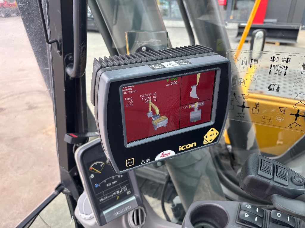 Volvo EC 300 D / Piso inferior nuevo, 3D, Rotador, Cuchara kuva 17