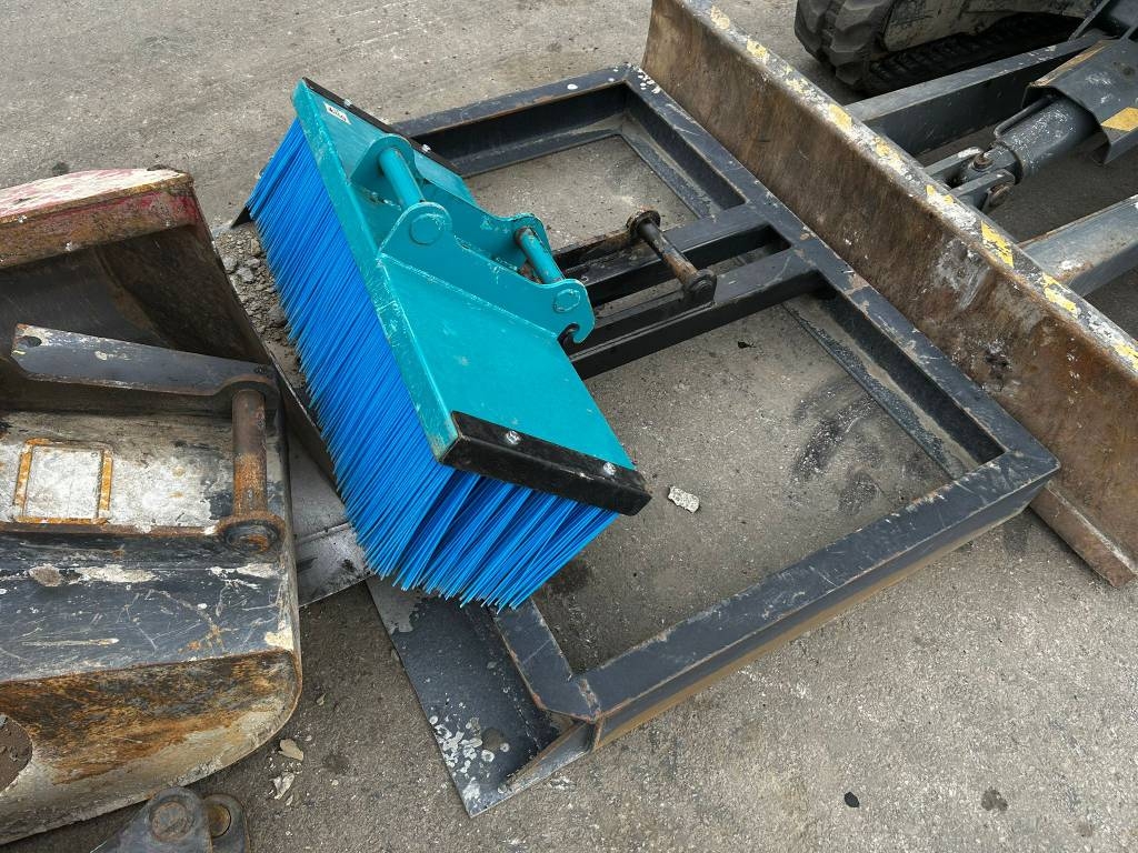 Wacker Neuson EZ 38 / Huippuvarusteltu minikaivuri! kuva 12
