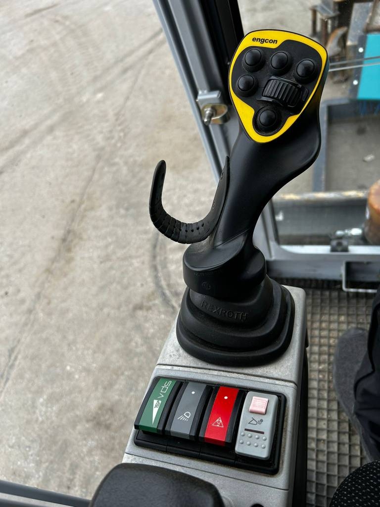 Wacker Neuson EZ 38 / Huippuvarusteltu minikaivuri! kuva 18