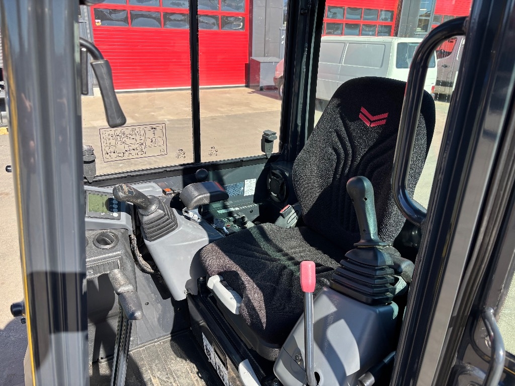 Yanmar Vio 27 / Kā jauns, 2 spaiņi, Tilter kuva 9