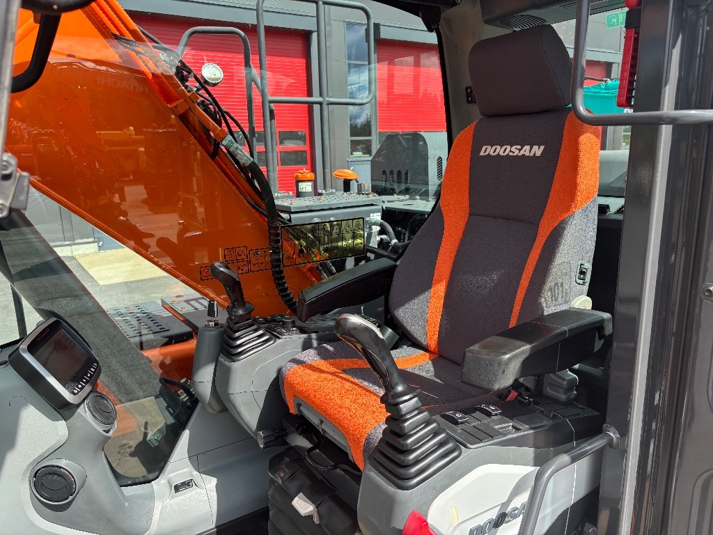 Doosan DX 160 LC / Tentas, 3 kaušai, Naujos grandinės! kuva 12