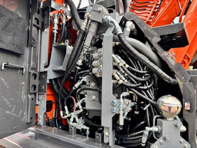 Hitachi ZX 135 USL-7 / METSÄALUSTA , SUOMIKONE !! kuva 19