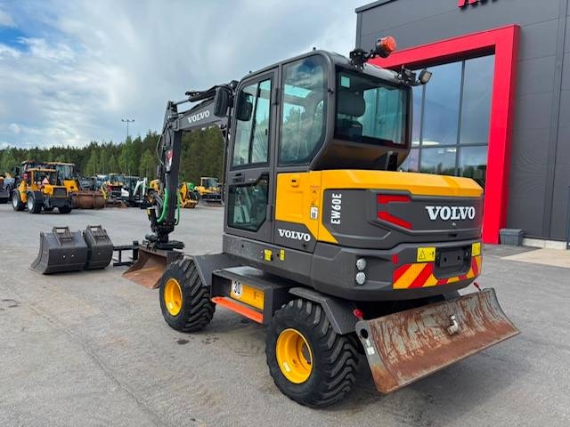 Volvo EW 60 E / Tiltti+Pihdit,4 Lisälaitetta, HIENO !!!! kuva 3