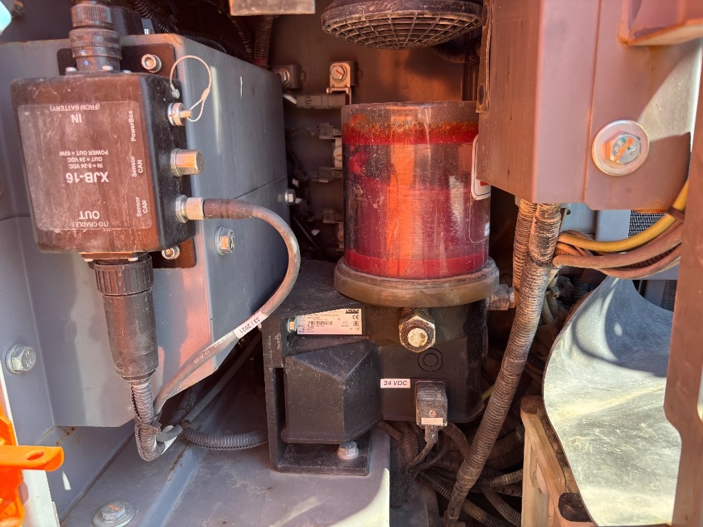Hitachi ZX 180 LC / Engcon, Leica 3D, smyková lopata kuva 12