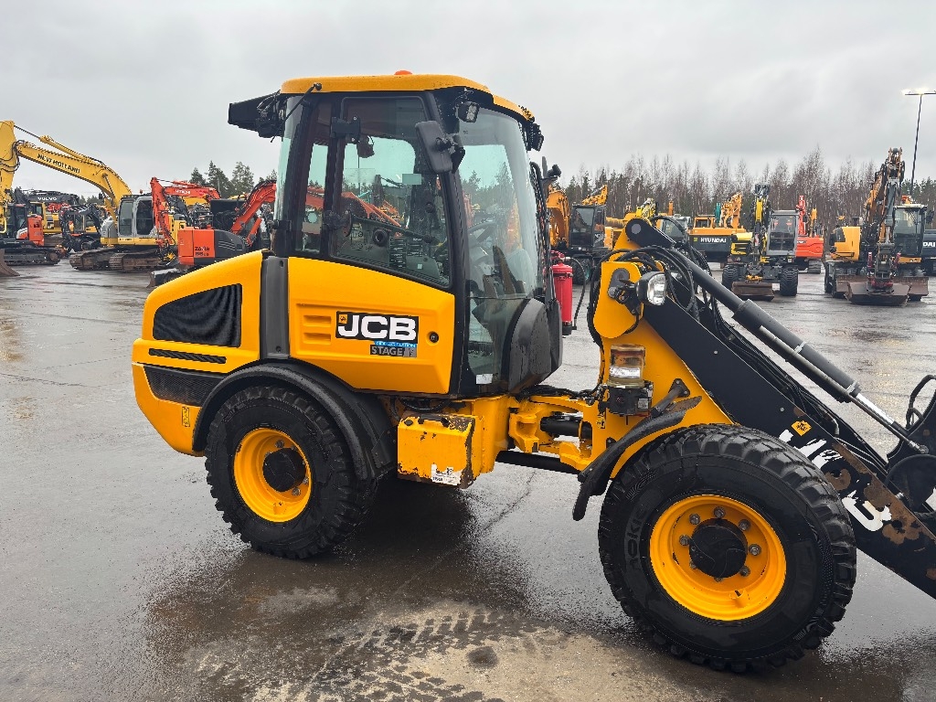 JCB 407 / Топ обладнання, Stage V kuva 6